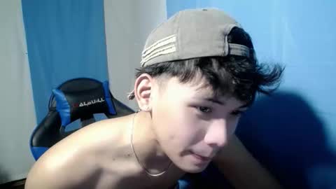 Snapshot of aj_daksxx chatting on December 14, 7:58 am aj_daksxx online show from December 14, 7:58 am