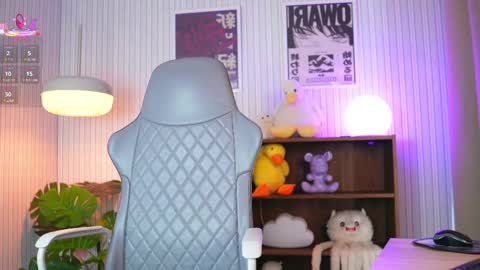             online show from March 9, 9:03 pm