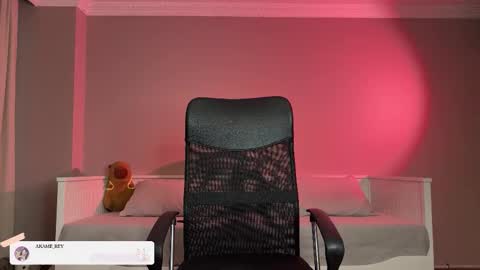             online show from October 27, 7:40 pm