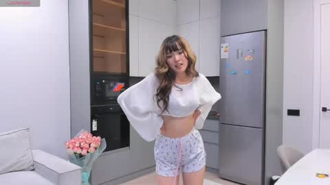 Akari online show from June 4, 11:55 pm