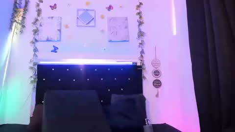 Snapshot of akarirosetti chatting on September 18, 3:25 pm akarirosetti online show from September 18, 3:25 pm