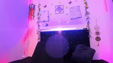 Snapshot of akarirosetti chatting on September 22, 12:40 pm akarirosetti online show from September 22, 12:40 pm