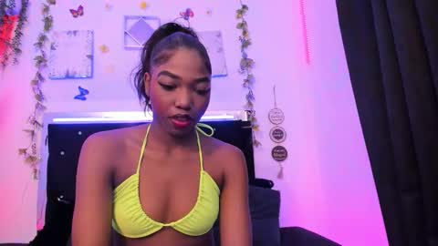 Snapshot of akarirosetti chatting on October 1, 12:00 pm akarirosetti online show from October 1, 12:00 pm