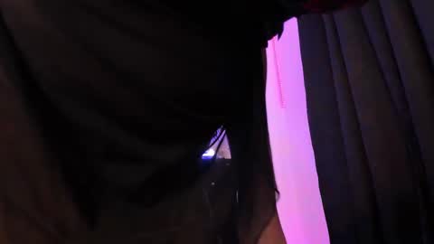 Snapshot of akarirosetti chatting on October 21, 7:58 pm akarirosetti online show from October 21, 7:58 pm