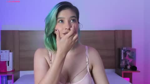 Snapshot of akatsumi_ chatting on June 18, 11:09 pm Akartsumi online show from June 18, 11:09 pm
