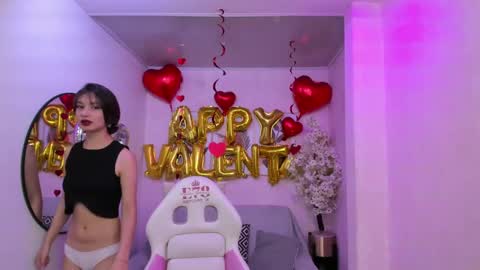 Snapshot of akaza_hakuji_ chatting on February 15, 12:11 pm Azaka online show from February 15, 12:11 pm