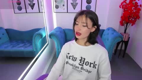 Snapshot of akaza_hakuji_ chatting on October 6, 12:35 pm Azaka online show from October 6, 12:35 pm