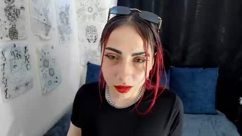 Snapshot of akila_clive chatting on July 8, 8:57 pm carolina online show from July 8, 8:57 pm