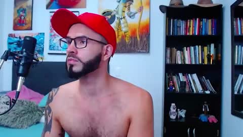 akiles online show from February 28, 10:06 pm