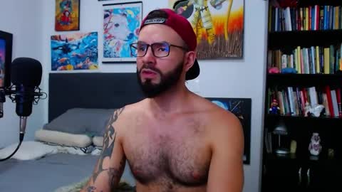 akiles online show from October 10, 11:26 pm