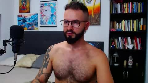 akiles online show from October 16, 11:17 pm