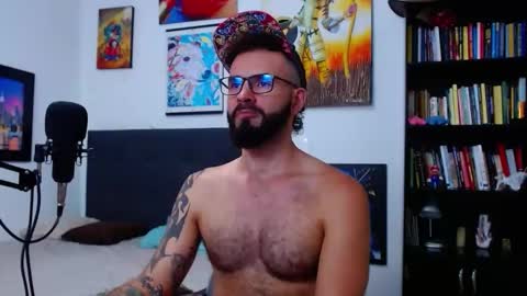 akiles online show from November 6, 11:37 pm