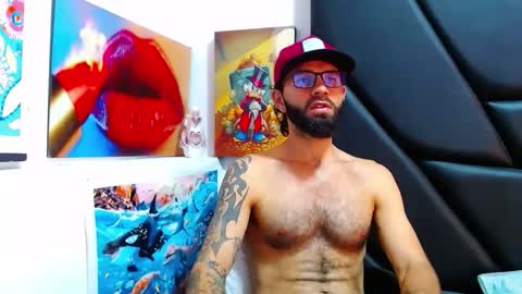 akiles online show from March 31, 11:16 pm