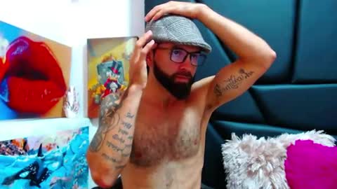 Snapshot of akiles_r chatting on June 30, 11:28 pm akiles online show from June 30, 11:28 pm
