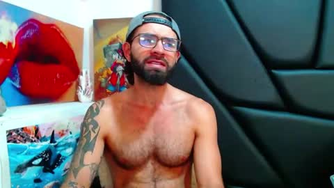 Snapshot of akiles_r chatting on July 20, 11:40 pm akiles online show from July 20, 11:40 pm