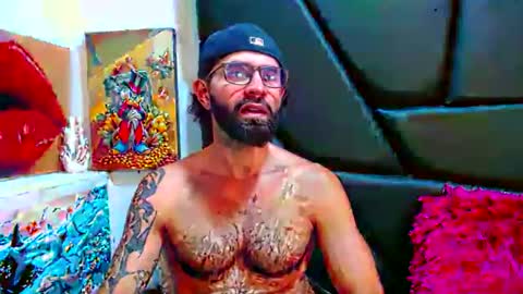 Snapshot of akiles_r chatting on July 28, 11:37 pm akiles online show from July 28, 11:37 pm