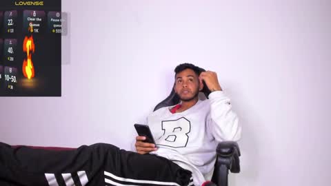 Snapshot of akira_tattoo chatting on March 7, 1:53 am Akira online show from March 7, 1:53 am