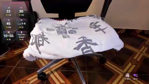 Snapshot of akira_tattoo chatting on July 22, 11:07 pm Akira online show from July 22, 11:07 pm