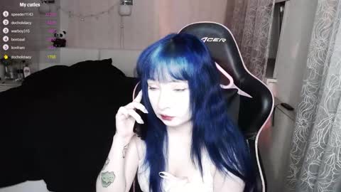 akirahartyx online show from April 14, 4:46 pm