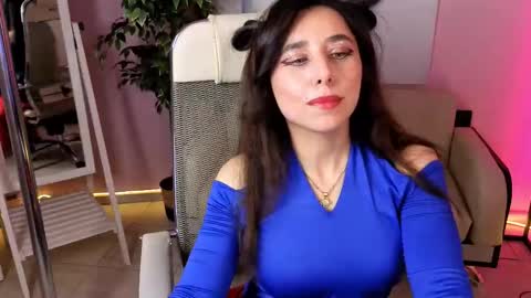 help me reach 25 thumbs up online show from October 13, 4:07 pm