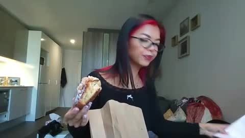 Akira Zay online show from April 25, 1:19 am