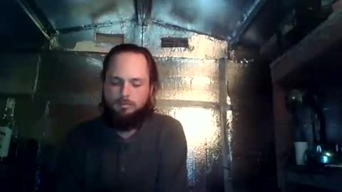 Snapshot of akki175 chatting on October 31, 2:45 am Jay online show from October 31, 2:45 am