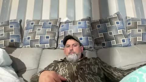 Snapshot of akthroating chatting on December 22, 2:41 am DADDY BABYGIRL online show from December 22, 2:41 am