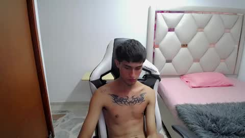 Akyra latin online show from April 18, 6:50 am