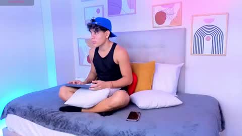 Snapshot of al_miko chatting on July 30, 12:20 am Al Fox Miko Fortuni online show from July 30, 12:20 am