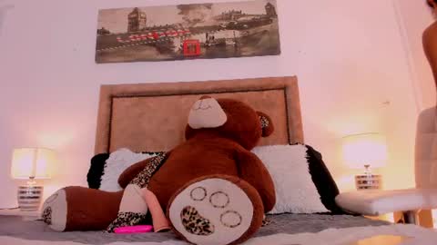 alahia77 online show from June 27, 11:48 am