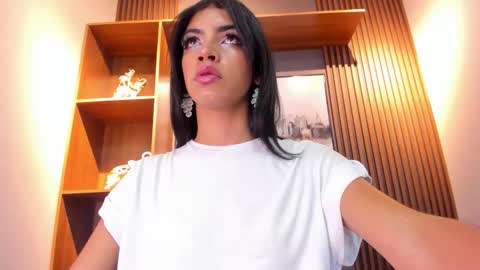 Snapshot of alahia__rodriguez chatting on January 8, 1:13 pm Alahia Rodriguez online show from January 8, 1:13 pm