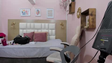 alahia_am online show from October 13, 11:54 am