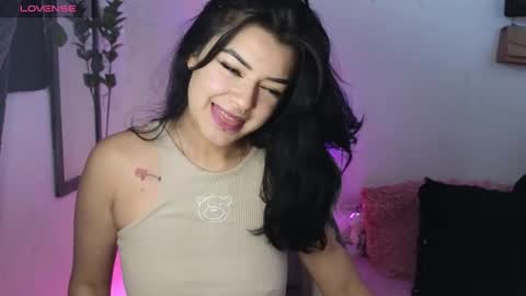 Snapshot of alahia_demon chatting on November 22, 9:36 pm alahia online show from November 22, 9:36 pm