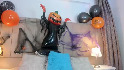 alahia_hank online show from October 31, 7:04 pm