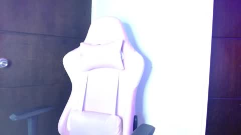 Alahia sweet official online show from October 20, 7:58 pm