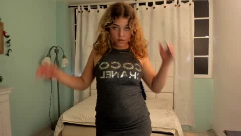 Alaia online show from February 4, 2:32 pm