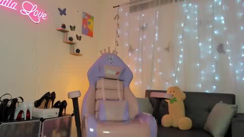 Snapshot of alaia_love77 chatting on January 20, 9:43 pm Alaia online show from January 20, 9:43 pm