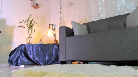 Snapshot of alaia_love77 chatting on February 20, 10:26 pm Alaia online show from February 20, 10:26 pm