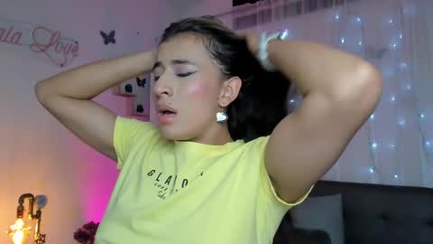 Snapshot of alaia_love77 chatting on March 9, 4:16 am Alaia online show from March 9, 4:16 am