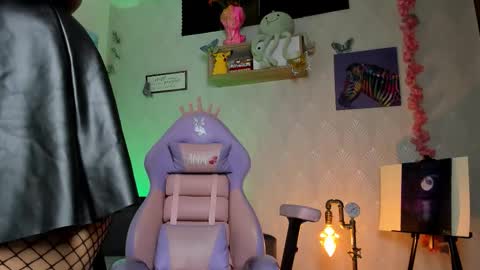 Snapshot of alaia_love77 chatting on October 2, 9:55 pm Alaia online show from October 2, 9:55 pm