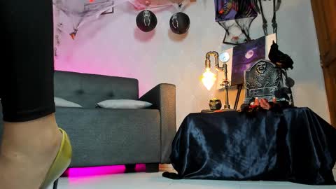 Snapshot of alaia_love77 chatting on October 9, 10:30 pm Alaia online show from October 9, 10:30 pm