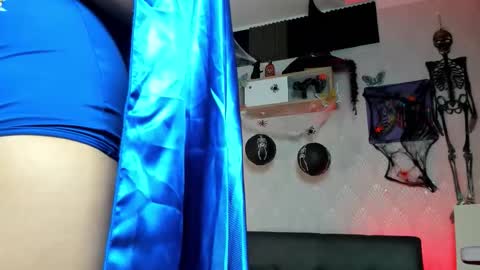 Snapshot of alaia_love77 chatting on October 30, 8:53 pm Alaia online show from October 30, 8:53 pm