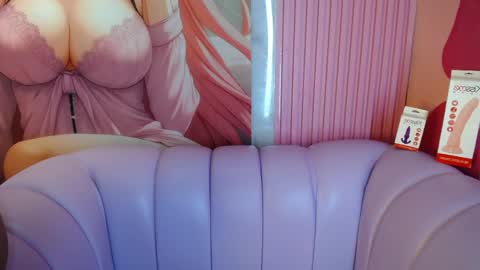 ALAIAS ROOM  online show from April 6, 7:26 pm