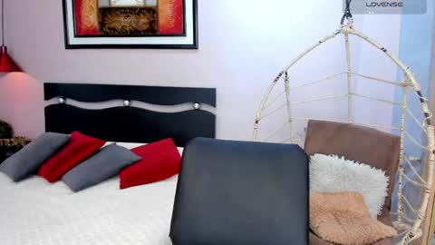     online show from April 13, 5:29 pm