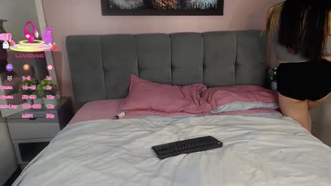 Alaiia    online show from December 5, 2:53 am