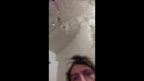 Snapshot of alain420 chatting on December 17, 1:18 am Tom online show from December 17, 1:18 am