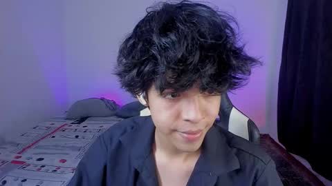 Snapshot of alan18n chatting on November 27, 3:52 am alan18n online show from November 27, 3:52 am