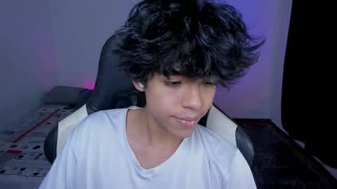 Snapshot of alan18n chatting on December 2, 6:03 pm alan18n online show from December 2, 6:03 pm