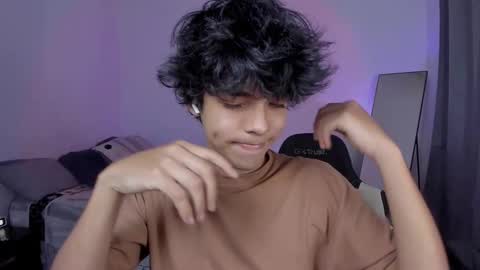 Snapshot of alan18n chatting on March 4, 2:39 am alan18n online show from March 4, 2:39 am