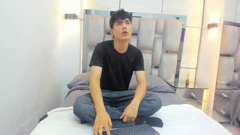 Snapshot of alan__brook chatting on July 23, 11:19 am Alan Brook online show from July 23, 11:19 am